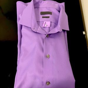 I’m selling my Calvin Klein dress shirt